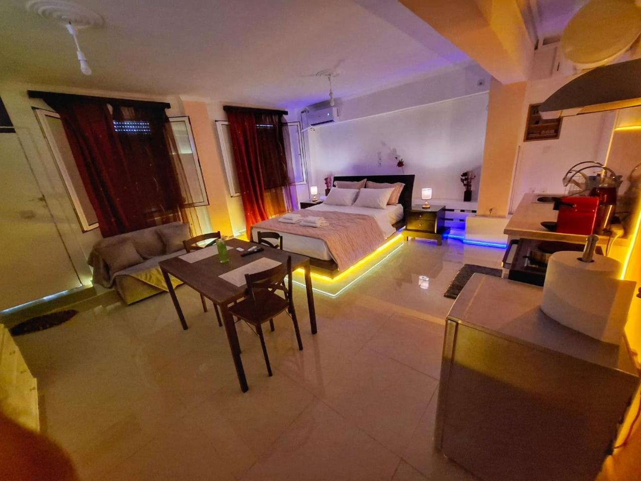 Acropolis Echoes Apartment Athena Bagian luar foto